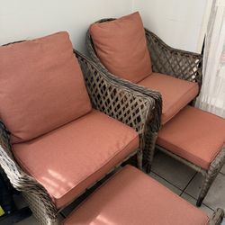 Valley Spring 5-Piece Wicker Patio Conversation Set with Sienna Cushions