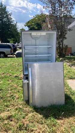 Refrigerator Broken for parts