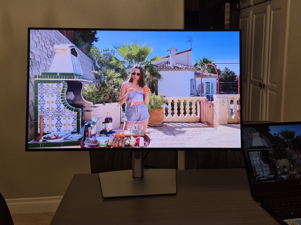 $800 OBO Dell UltraSharp 32" 4K Monitor - U3223QE | Open Box