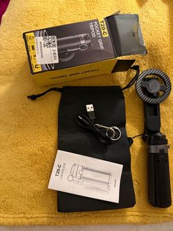 Tripod to take selfie photos Tripod to take selfie photos
