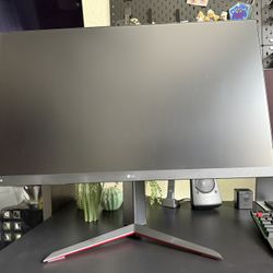 LG Ultragear 32” Nano IPS 1ms G sync HDR Monitor 165 Hz