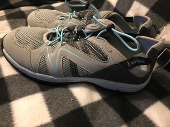 Nevados Gray and Blue Water Shoes