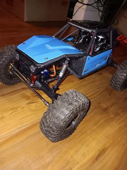 Axial Capra 1/10th Crawler 2ws