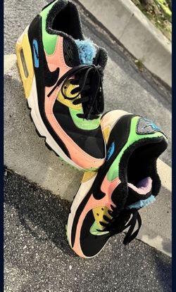 Nike Air Max 90 PRM Pink Black Blue Furry Sneakers CT1891-600 Size 8.5W