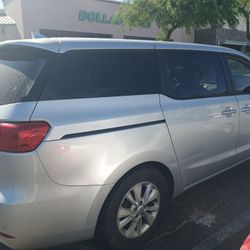 2015 Kia Sedona 