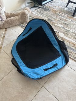 Collapsible Dog Bed With All The Pieces Like New