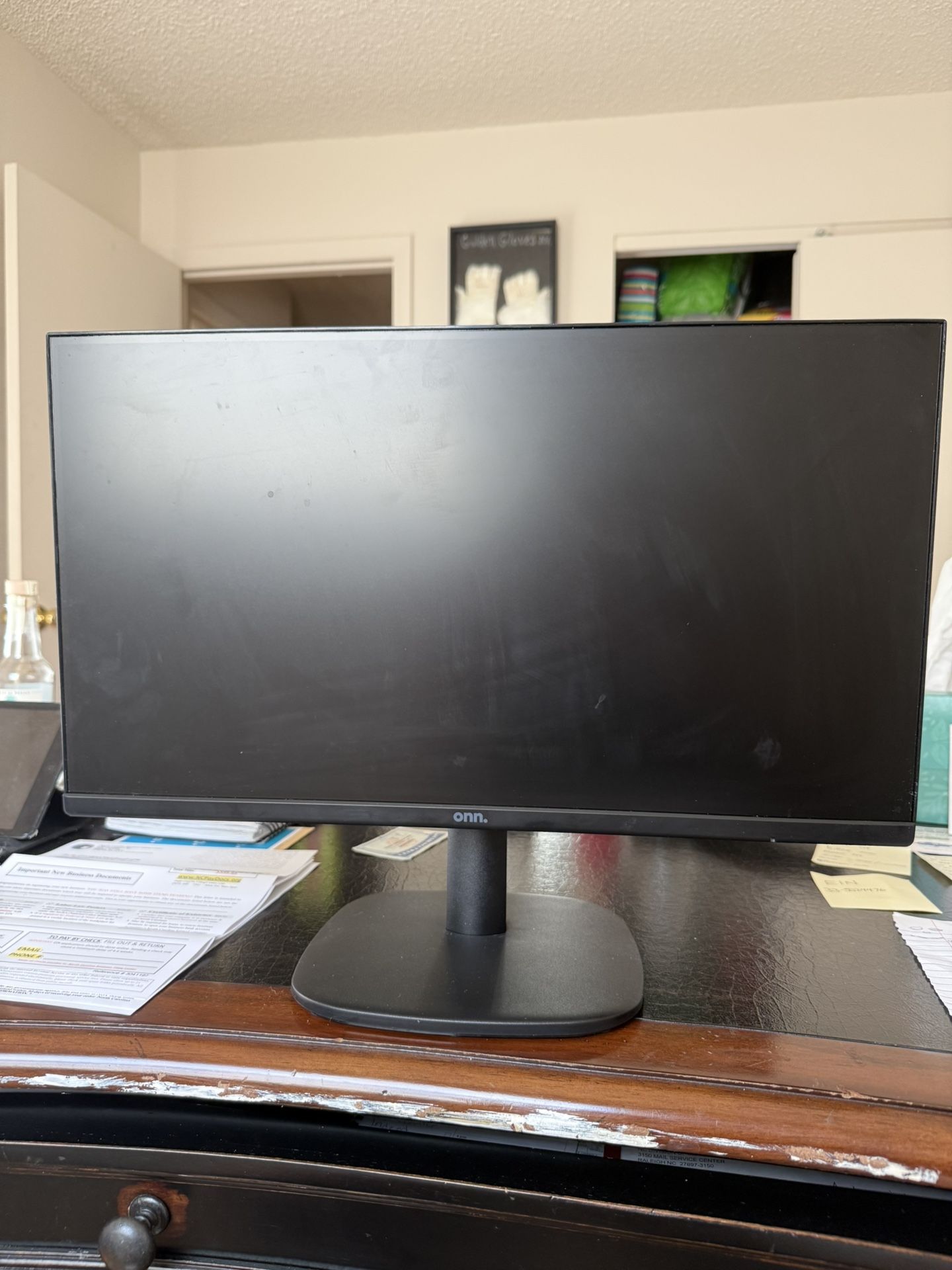 ONN. Computer Monitor