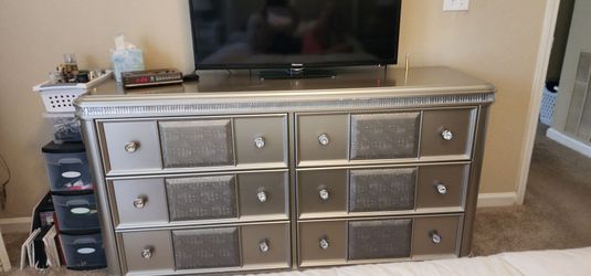 Queen "Bling" Silver Bedrm Suite