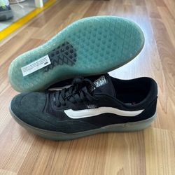 Vans Ave Pro Black White Ice Size 8
