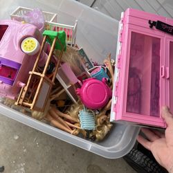 50$ Obo Barbies And Barbie Stuff 