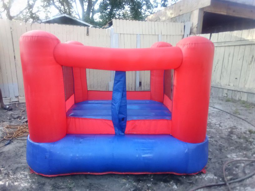 Kids Blowup Bounce House 