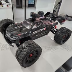 Arrma Kraton 1/5 EXP 12s 10HP  84-MPH Direct Drive 