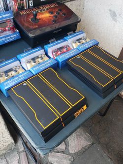 Call of duty Edition 2017 PS4 1TB & No Games Just 2 Controls. $250! Or playstation 4 Jailbreak 9.0 PS4 $330! Extra is extra $$$ Trade are welcome