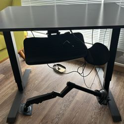 Height Adjustable Computer Desk 