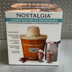 Nostalgia 4-Qt Electric Ice Cream Maker Wood Bucket New