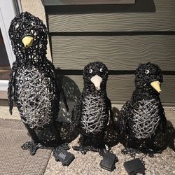 Pier 1 Indoor Outdoor Penguin Decors (6pcs)