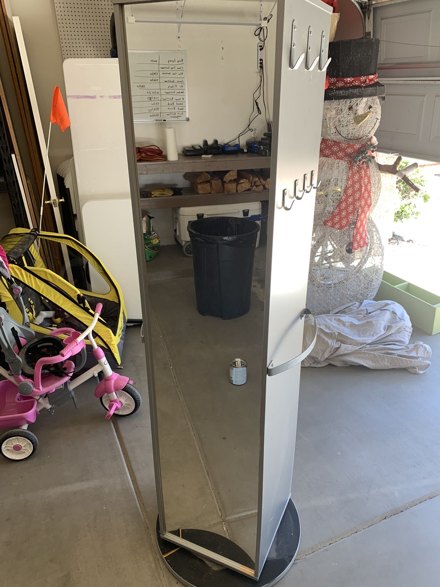 FREE!! Ikea Kajak Rotating/Swivel (has mirror and