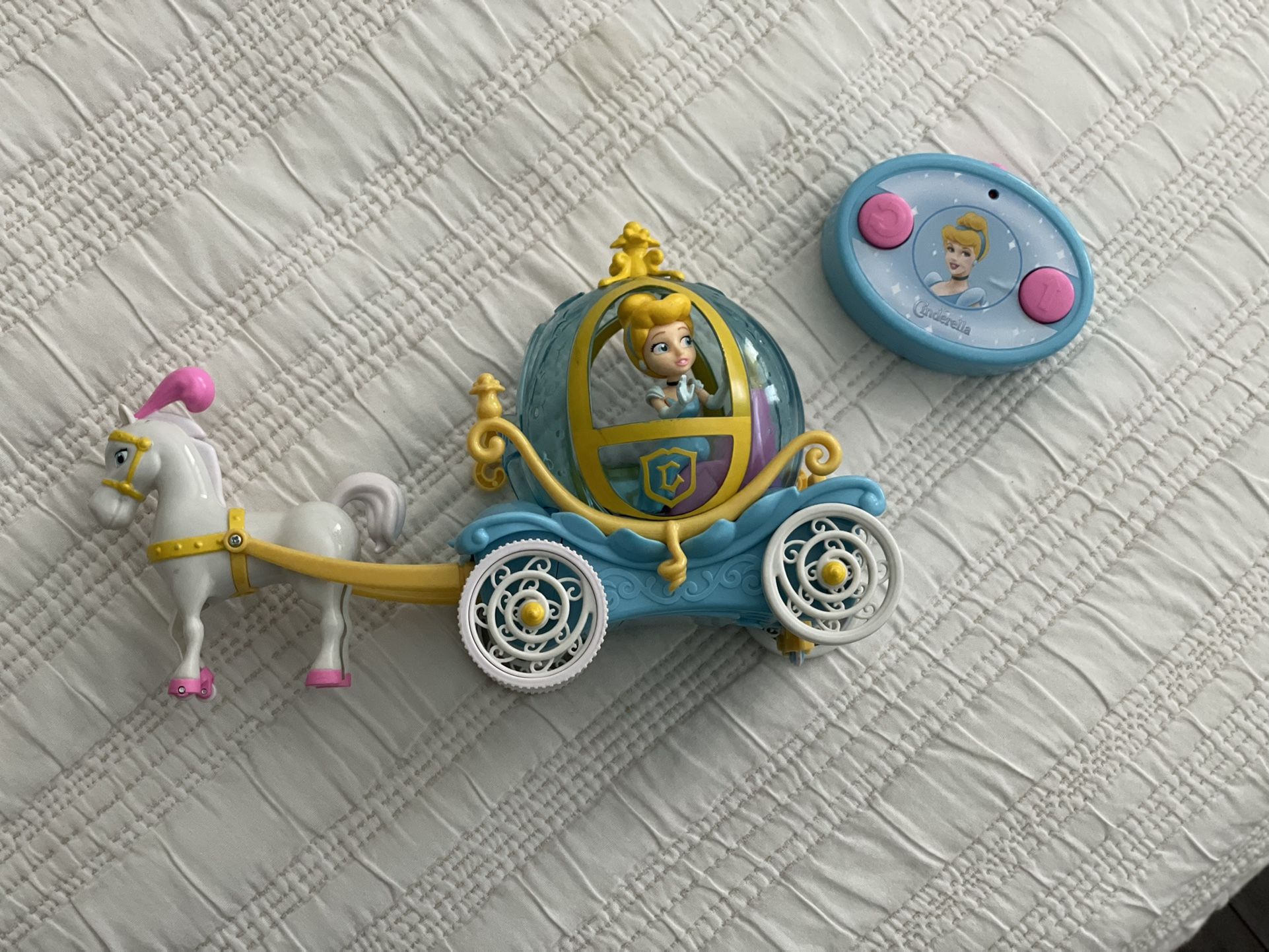 Disney Princess Cinderella Horse Drawn Carriage Radio Control Vehicle Toy