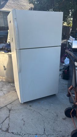 Kenmore Refrigerator 