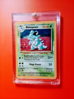 NIDOQUEEN POKEMON CARD HOLOGRAPHIC