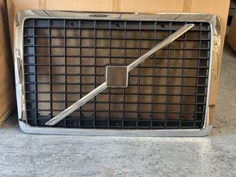 LV-7283B Chrome Front Grill Fit for 2004-2017 Volvo VNL Trucks Grille with Bug Screen and Stripe