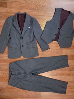 Boys tuxedo sz 6