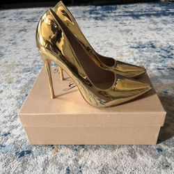 Size 8.5/9 Metallic Gold Stiletto Heels