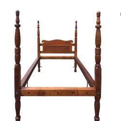 Cohasset Colonial Four Poster Twin Bed (Maple) with Trundle