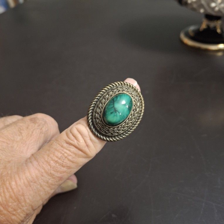Vintage Antique Look Costume Jewelry Ring With Oval Faux Turquoise Green Gemstone Size 6-8 Adjustable 