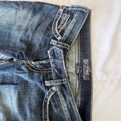 Silver Jeans Women's Blue Denouncing Capri Jeans Size W28