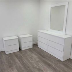 Dresser Whit Mirror And 2 Nightstands - Cómoda Con Espejo Y 2 Mesitas De Noche 