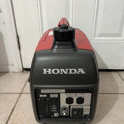 Honda generator, 2000 watt, Quiet, Good condition, Work perfectly 