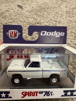 M2 Machines 1976 Dodge D100 Bicentennial