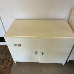 ~~~ Sturdy Storage Cabinet / Garage Organizer