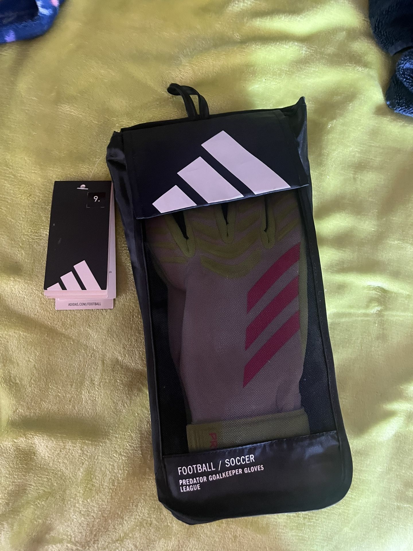 Predator Goalkeeper Gloves