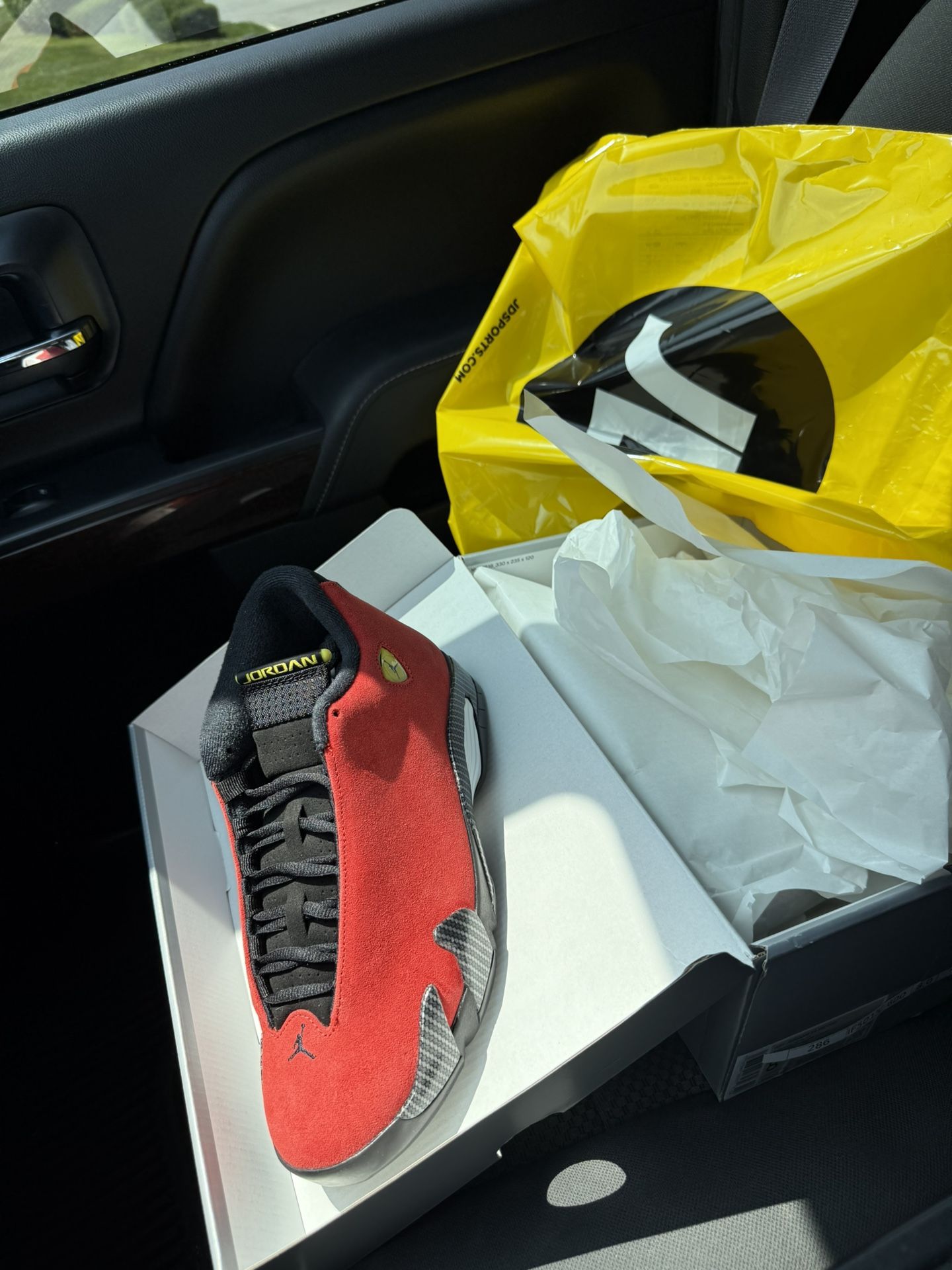 Jordan 14 Ferarri