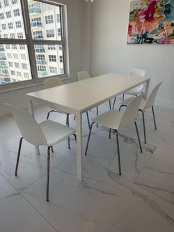 IKEA Dining Table with 6 Chairs – White – Excellent Condition