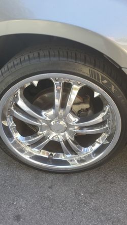 20 inch crome rims 5 Lugs 🫡🫡🫡
