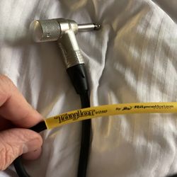 Taylor V250 - Guitar Cable With Volume Control