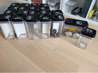 Storage containers