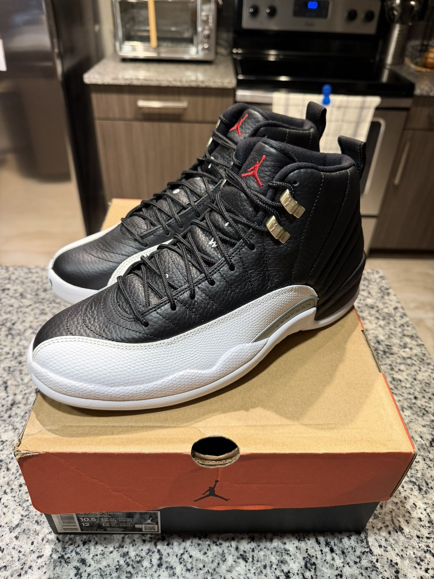 Jordan 12 Playoffs Size 10.5