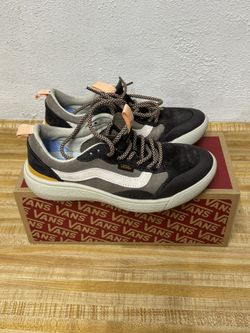 BRAND NEW VANS ULTRA RANGE EXO SHOES