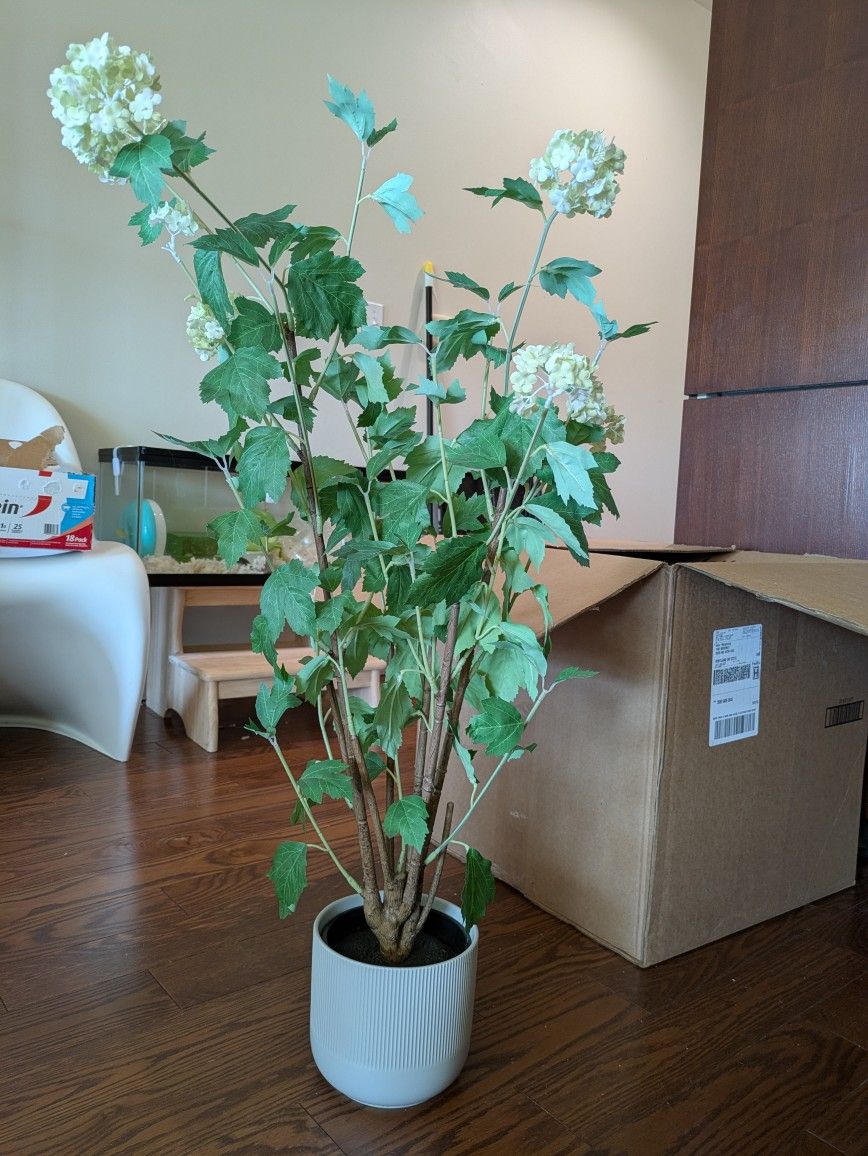 2 Ikea Fake Plants With Pots