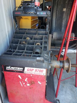 Photo Wheel balancer need a new paint job but other then that looking for a new home