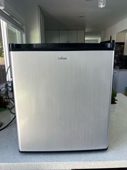 Mini refrigerator fridge