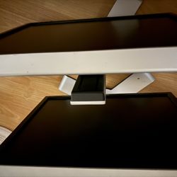 (2) x Dell 2007fpb 20in Screen Monitors Ultra-sharp 