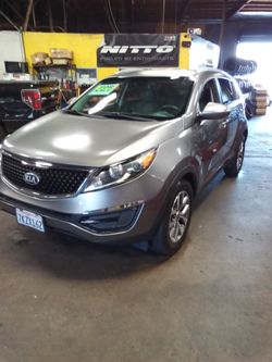15 KIA SPORTAGE