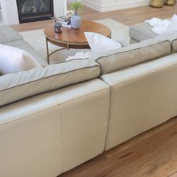 Italian leather Sofa Sectional Good Condition