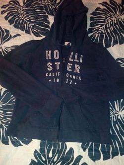 Small Hollister hoodie