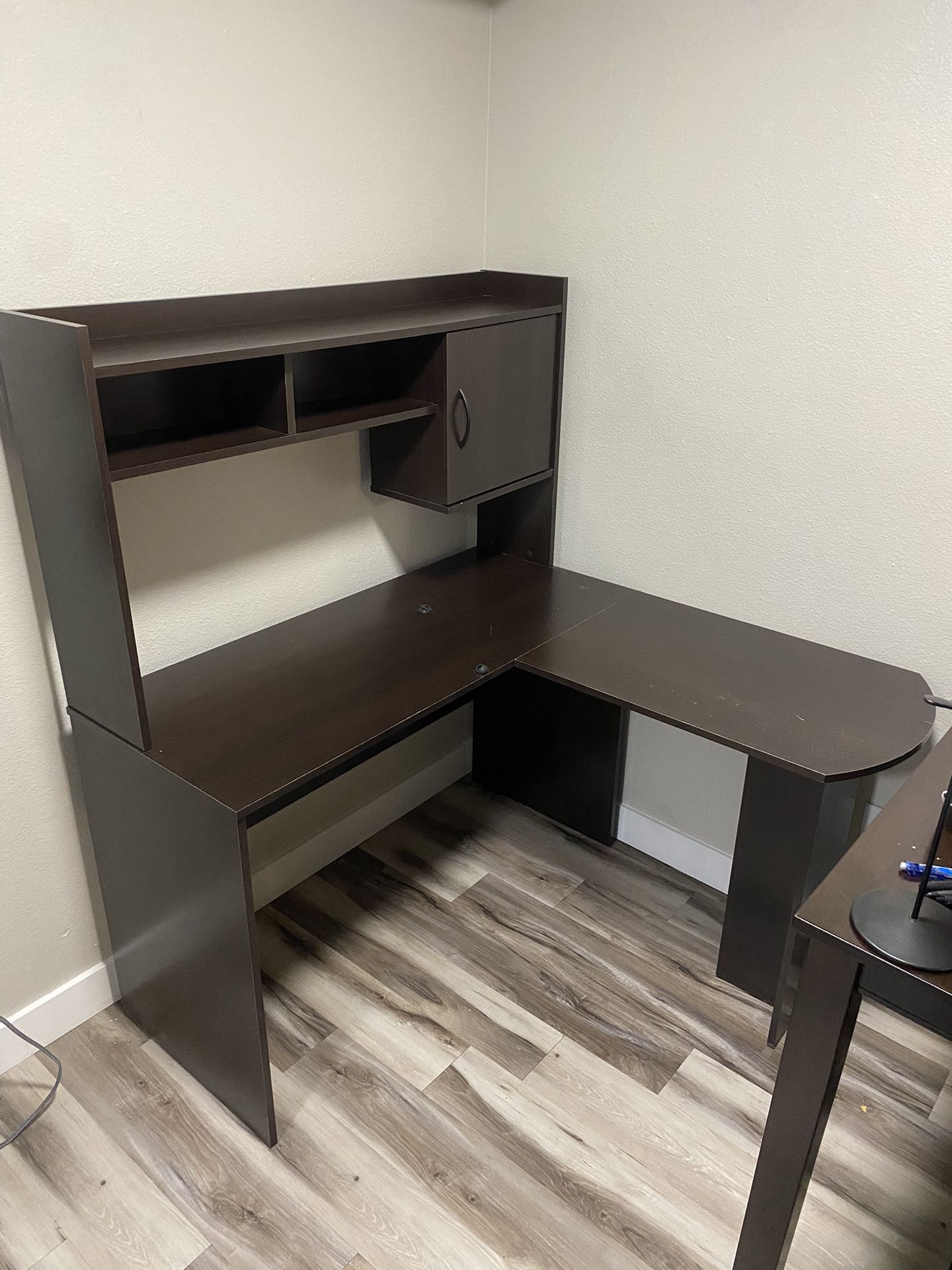 Mainstays L shaped desk With Hutch - Dark Oak